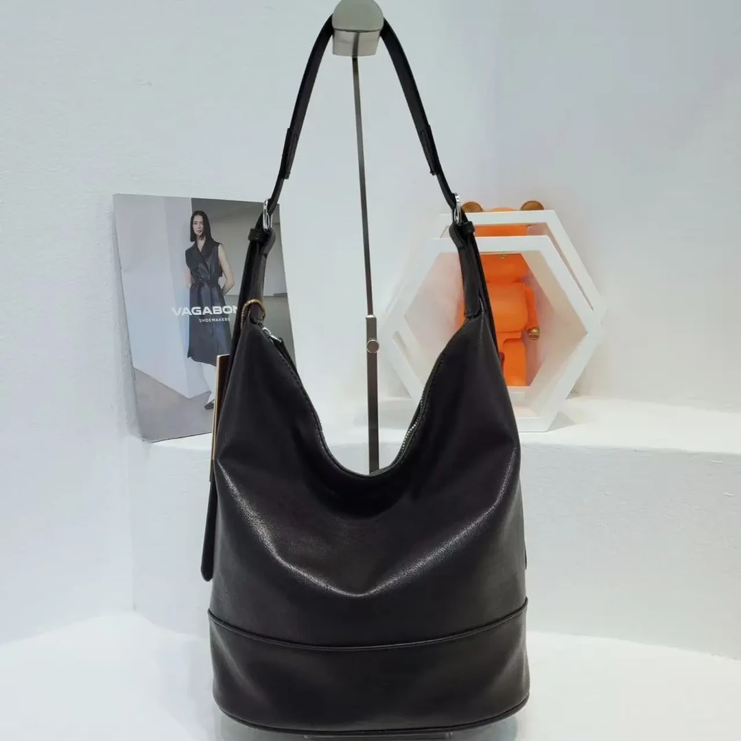 水桶包单肩斜挎女士大容量复古头层牛皮百搭通勤休闲小众塌塌包