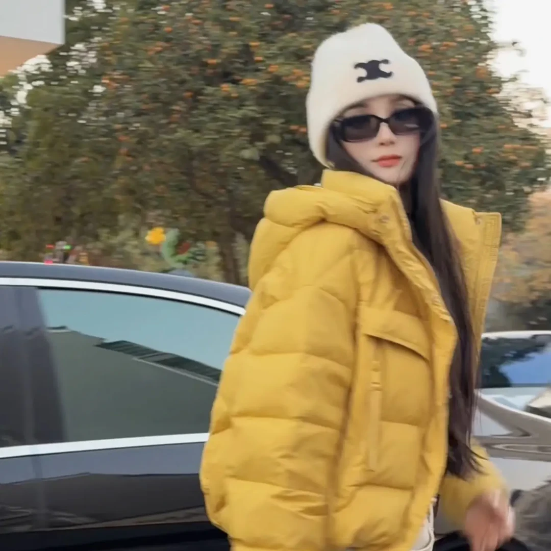 【缪大大笑笑力推】929新品时尚小众设计师款连帽短款羽绒服