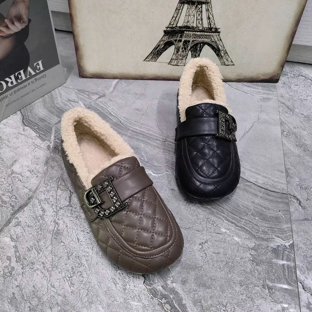 英伦风卷毛口大码豆豆鞋2024秋冬季新款软底软面棉瓢鞋百搭乐福女