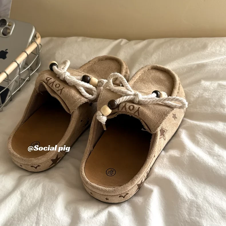 复古小众勃肯拖鞋女新款外穿爆火流苏串珠袋鼠鞋磨砂皮包头半拖女