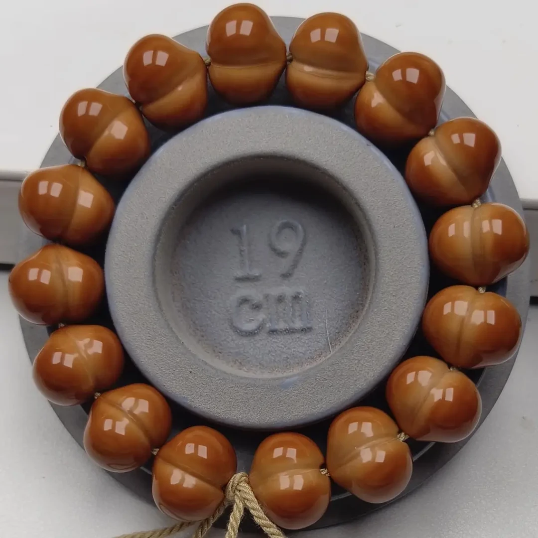 猴头核桃纯手工雕刻大屁桃 尺寸17+毕业款