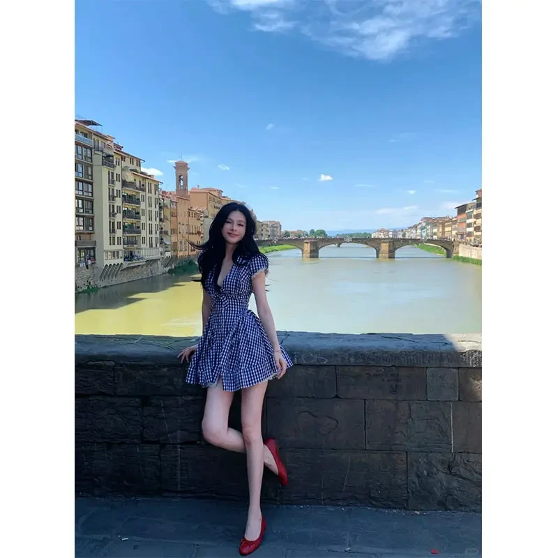 洋气衣服女装夏季新款度假风修身短袖格纹连衣裙收腰小众A字短裙