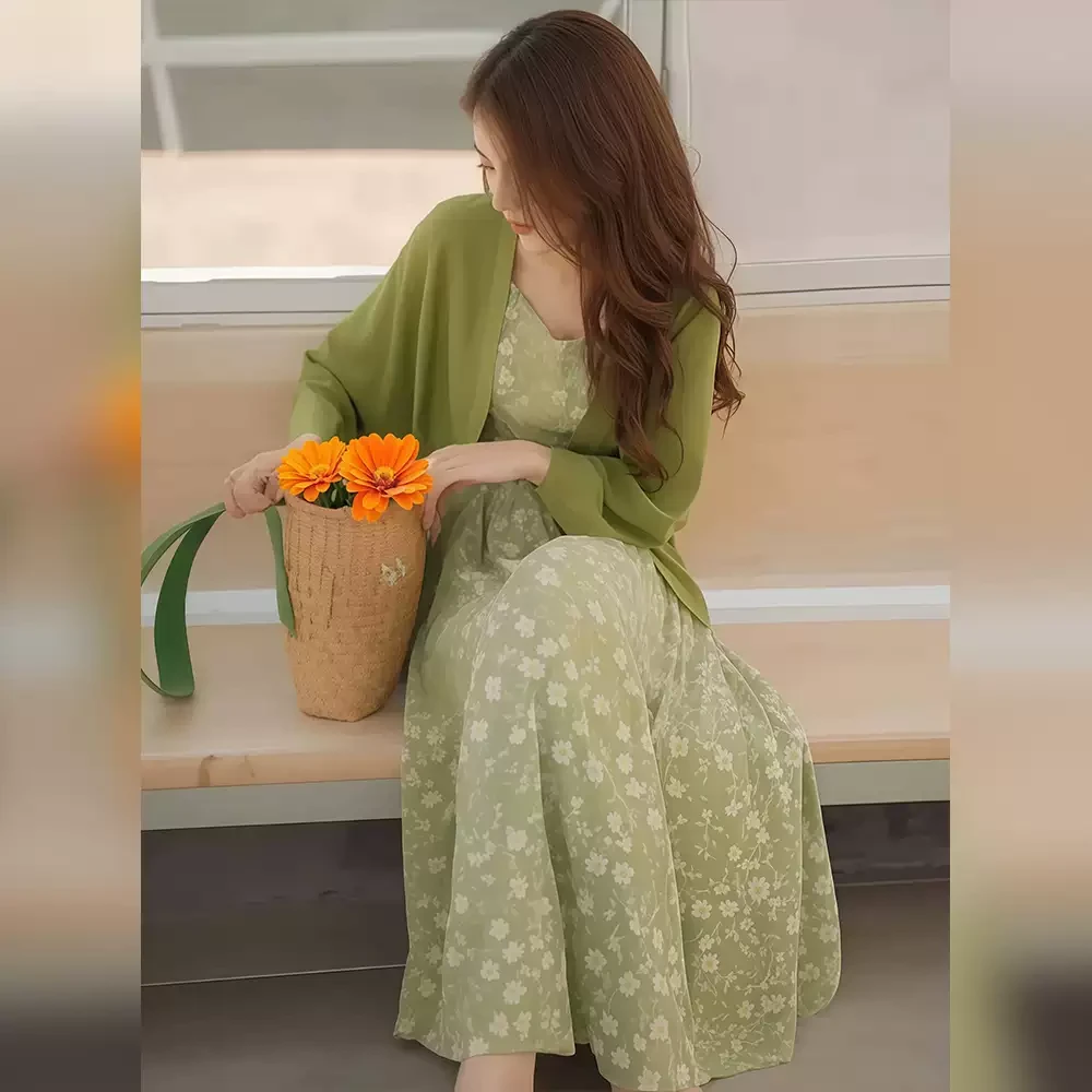 绿色针织衫开衫多巴胺通勤开春韩系chic别致穿搭春季2025新款上衣