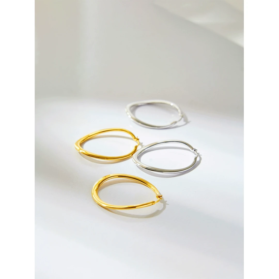 铜合金耳饰 开间/强推B入 925银镀18K白金&18K金 極简时髦扭曲椭