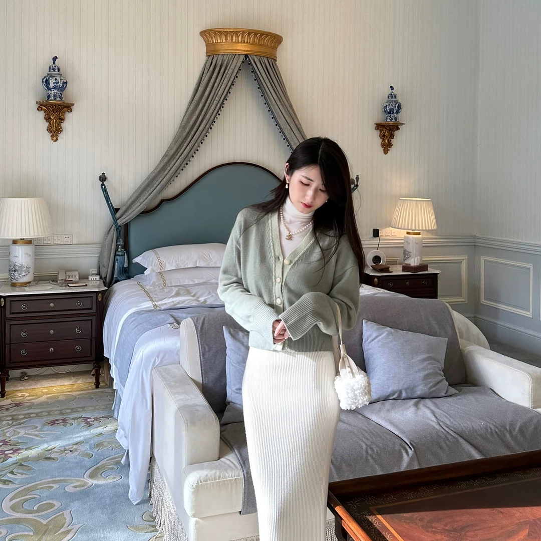 4折Howalook  Matcha抹茶牛奶开衫 撞色门襟小麻花针织毛衣