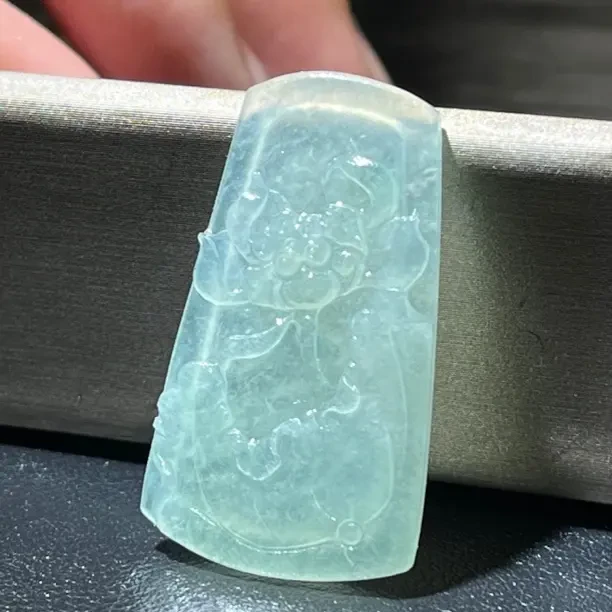 天然缅甸A货翡翠冰种荷花毛货买断需抛光