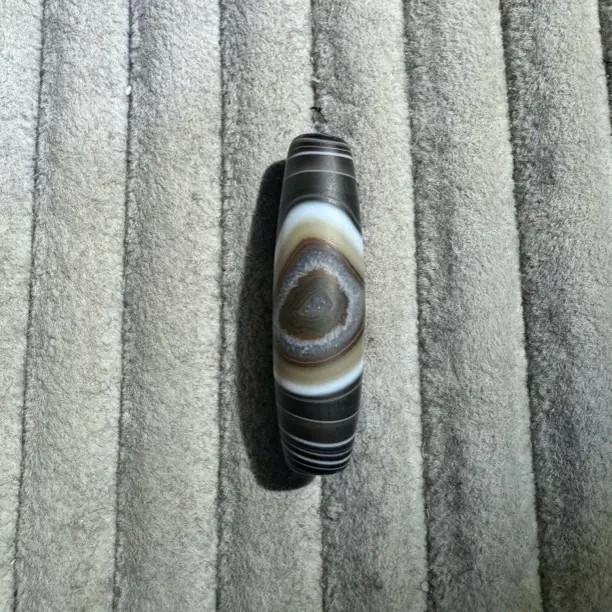 缠丝玛瑙水晶玛瑙共生