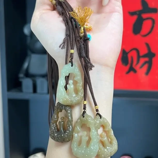 和田玉且末糖悟道吊坠 多样性发一件