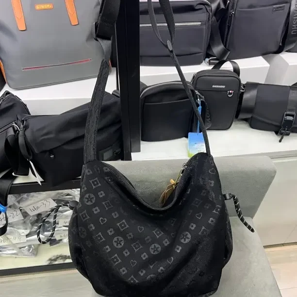 腋下包单肩斜挎款大容量托特包时尚休闲百搭旅行女士包包饺子包