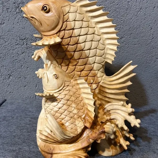 崖柏鲤鱼雕刻年年有余手把件桌面摆件手工工艺品创意
