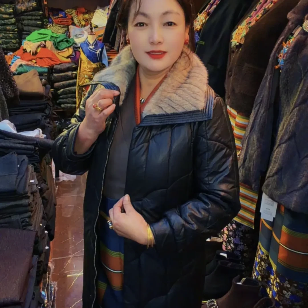 新款轻职风冬季压花皮常规长款皮衣外套