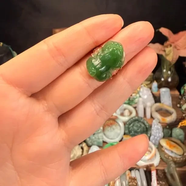 S925银镶嵌和田玉碧玉貔貅戒指招财瑞兽手饰