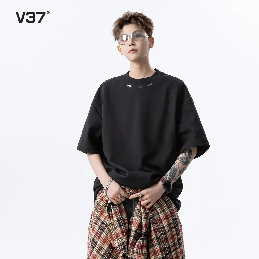 V37重磅短袖T恤男2025新款钢标设计感宽松休闲简约圆领五分袖体恤