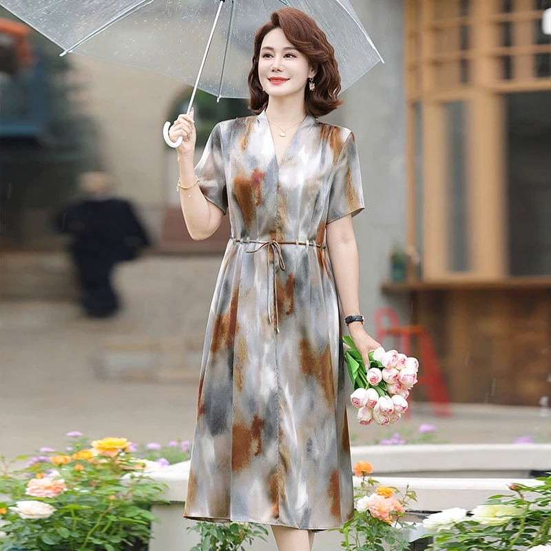 妈妈装夏季连衣裙洋气2025新款中老年夏装雪纺端庄大气短袖裙子女