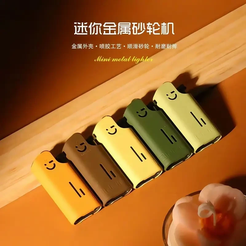 2025年新款网红款迷你金属磨砂短款砂轮打火机拇指个性创意打火机