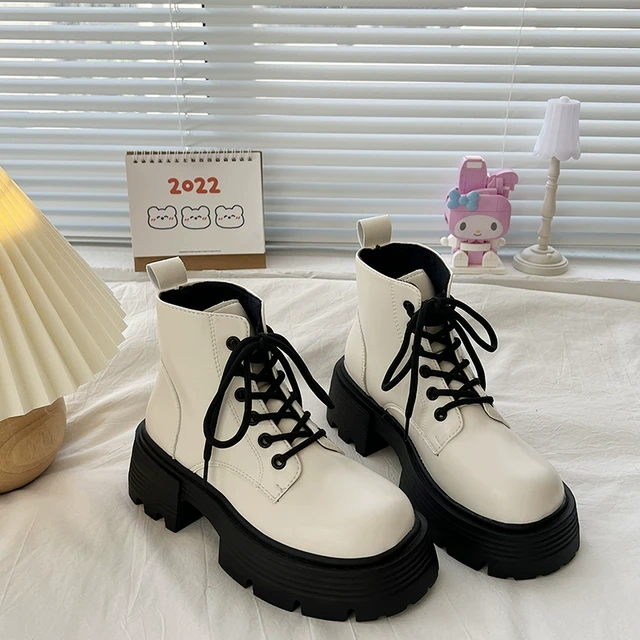 厚底马丁靴女2025年春季新款小个子增高系带白色复古英伦风短靴子