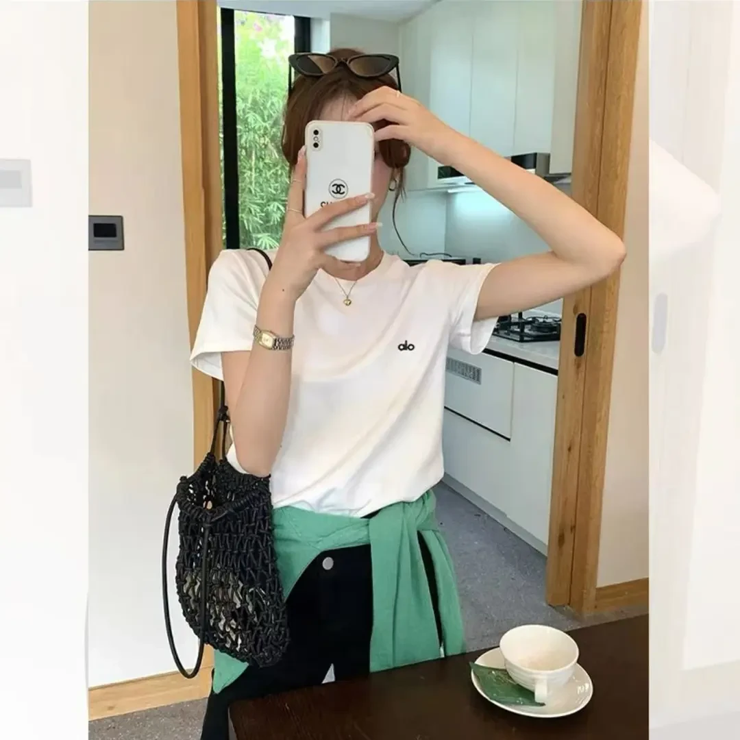 春夏新款韩版时尚百搭休闲简约正肩显瘦内搭圆领刺绣短袖T恤女