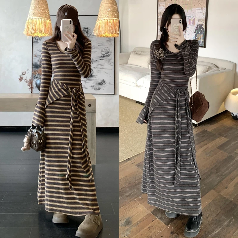 MO88ZSPF大码胖mm美式风休闲条纹百搭设计感显瘦配披肩连衣长裙女