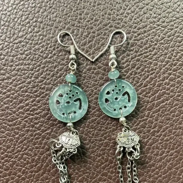 【抖音官方珠宝质检鉴定】天然翡翠耳坠