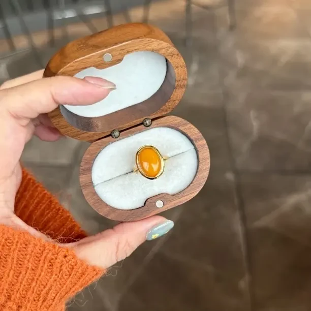 天然鸡油黄蜜蜡方糖戒指镶嵌925银开口可调节