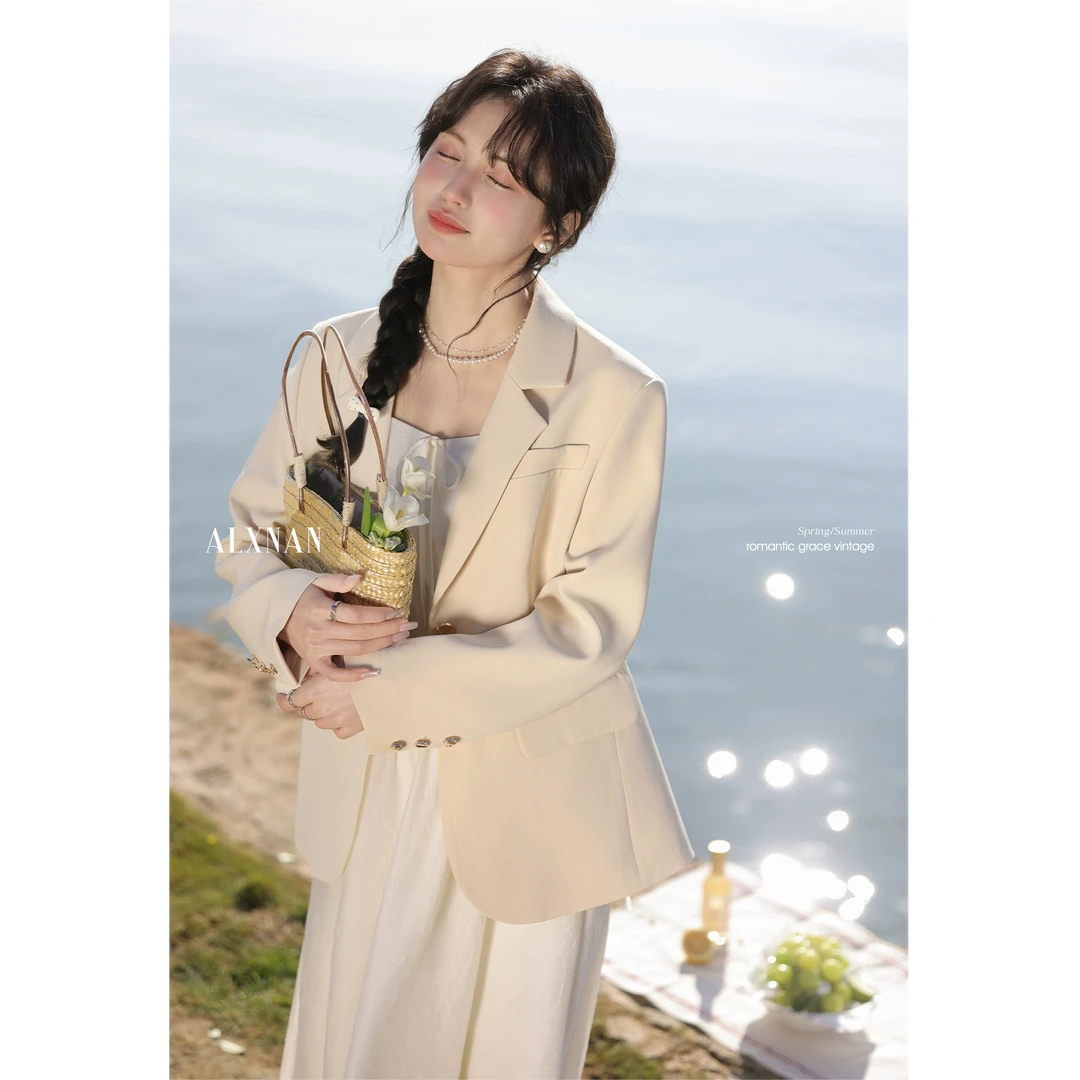 【粉丝福利】鹿向南「花之诗笺」法式西装女2025外套高级穿搭L52802