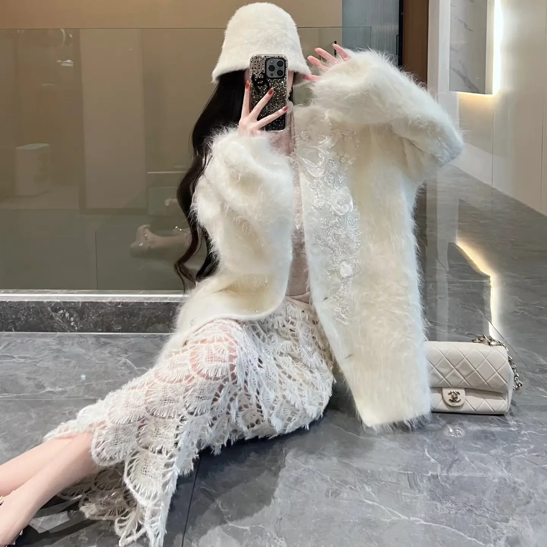 蔷薇月令甜美镂空钩花亲肤圆领长袖秋冬重工毛衫