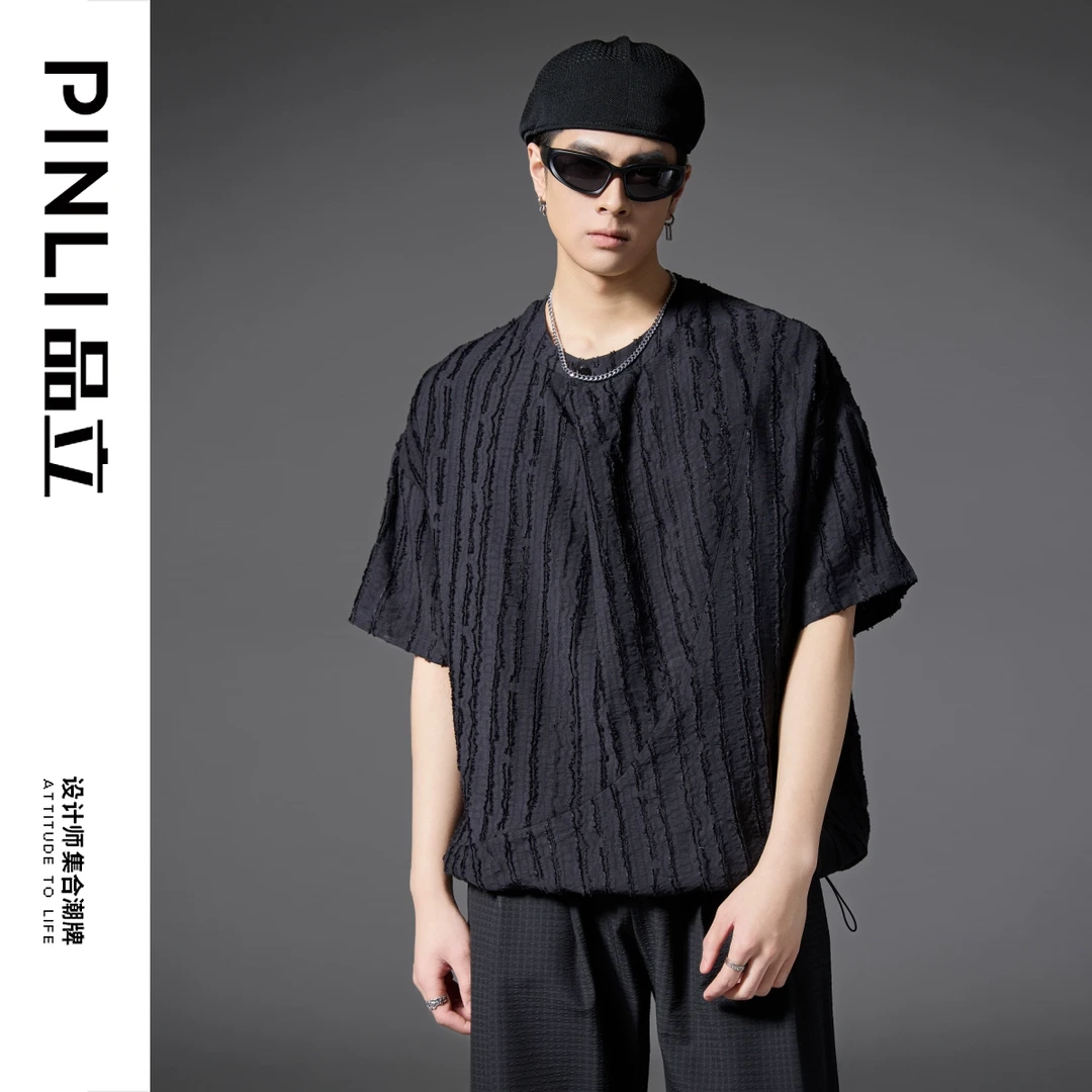 【PINLI品立】春夏男可开扣剪花面料圆领宽松短袖T恤上衣B252111005