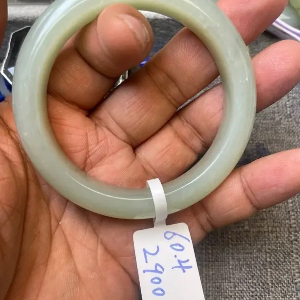 和田玉且末料未镶嵌手镯圈口