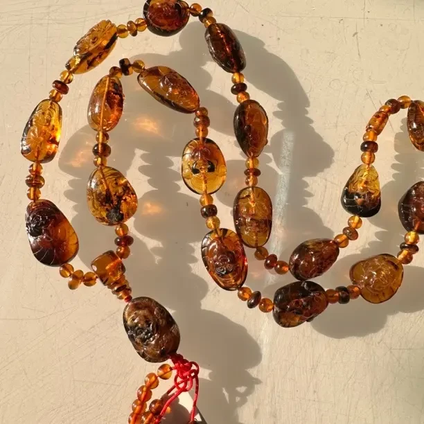 抚顺琥珀精雕财神爷链