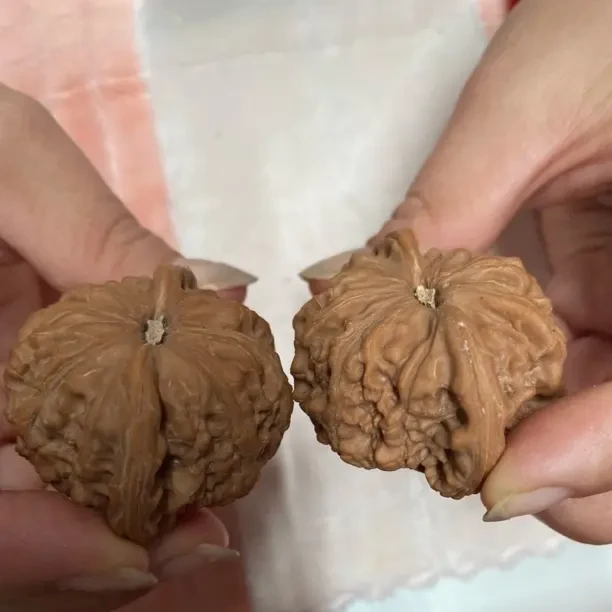 算盘墩麻核桃原色配对包浆手把件收藏级把玩（不包邮）