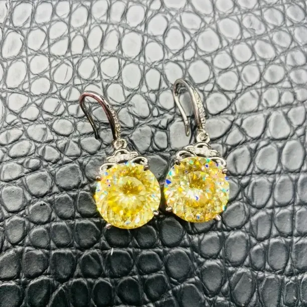 铜合金合成锆石耳饰 精致百搭轻奢高级感黄色冰花切耳环83