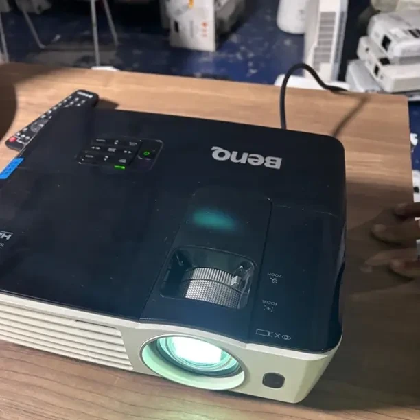 明基短焦1080p 特价投影仪运费到付
