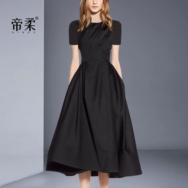 赫本风连衣裙2025夏季新款名媛气质高贵礼服小黑裙中长裙修身显瘦