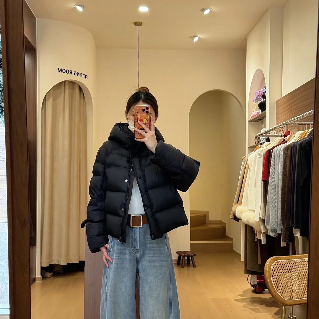 冬季时尚百搭短款连帽女士鹅绒羽绒服