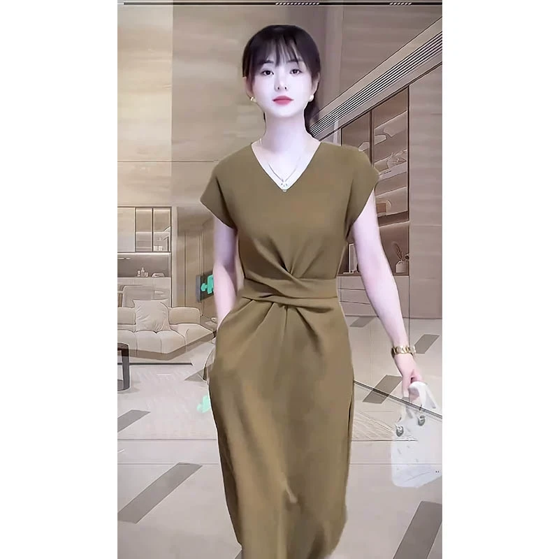 法式高端V领气质修身显瘦连衣裙女夏2024新款轻奢高级感长裙A字裙