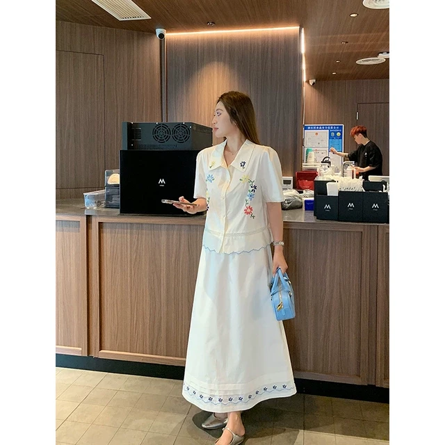 NAZ那子大码3D彩绣全棉胖mm显瘦减龄娃娃领刺绣上衣洋气半裙套装