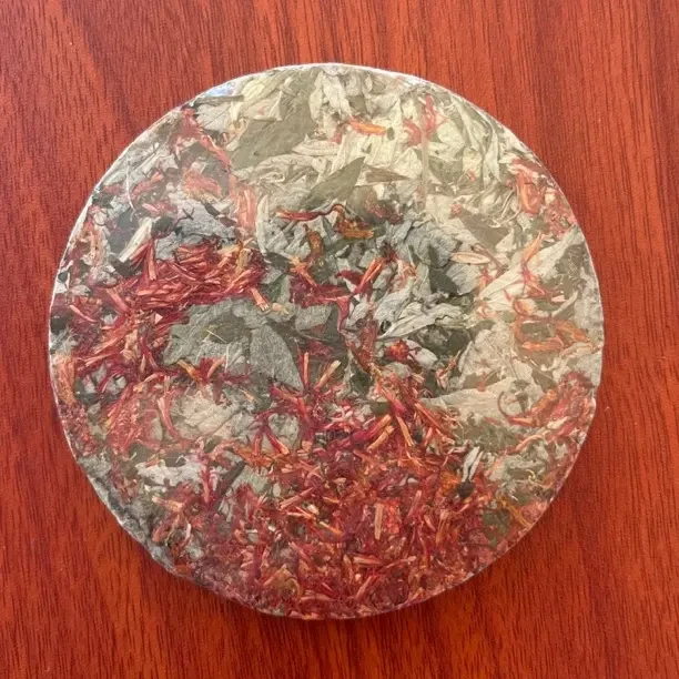 红花蕲艾叶饼适合沐浴泡脚泡澡使用