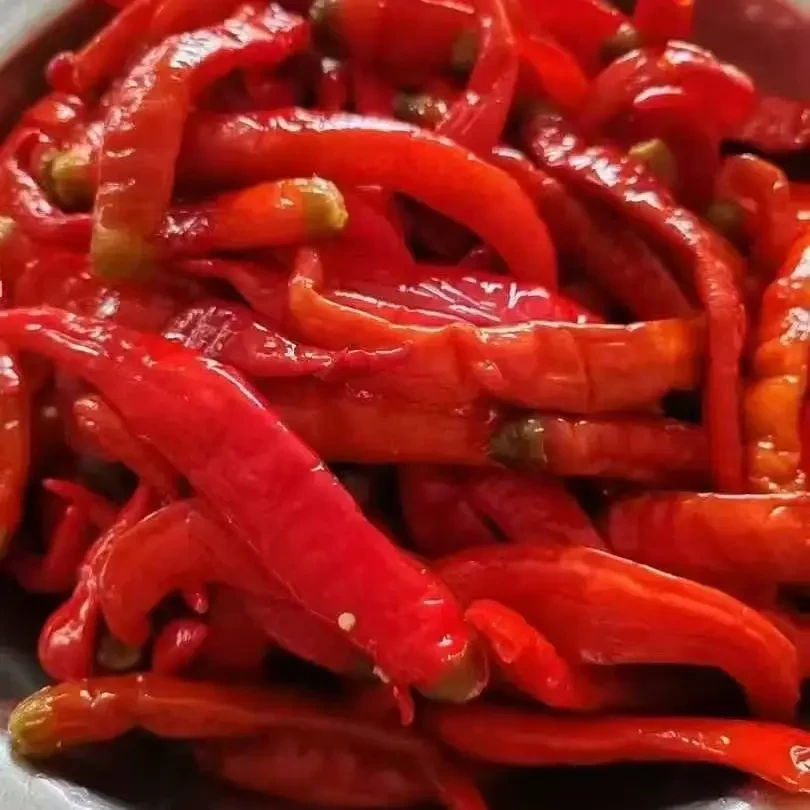 新鲜现摘邵阳农家自种自制老坛酸辣椒