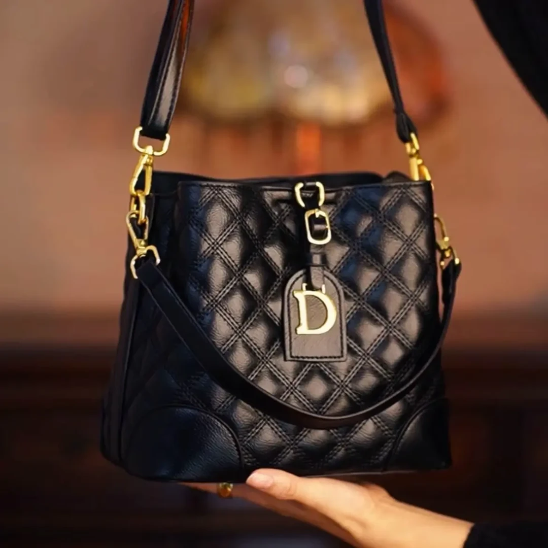 菱格包包女士包包2025秋冬季新款斜挎包时尚高级感菱格单肩水桶包