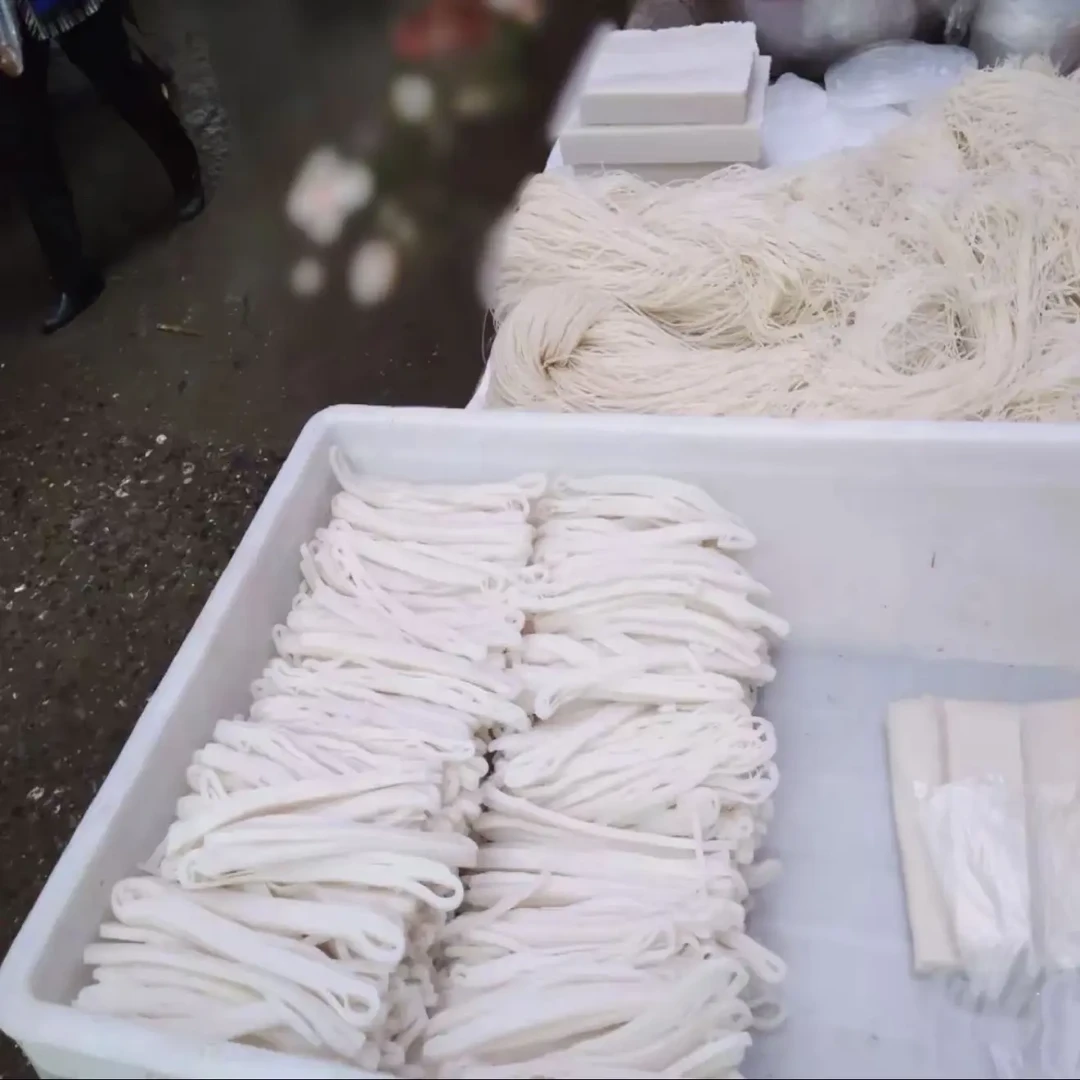 手工湿切粉，湿榨粉，七层饺吧，米豆腐