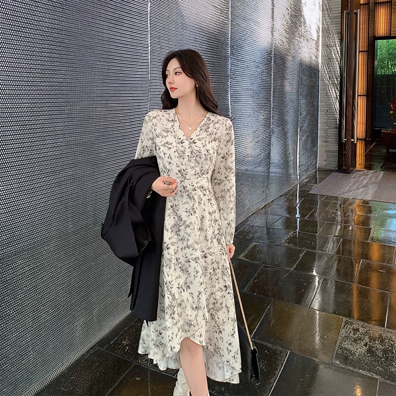 林关关 长袖雪纺碎花V领连衣裙80778