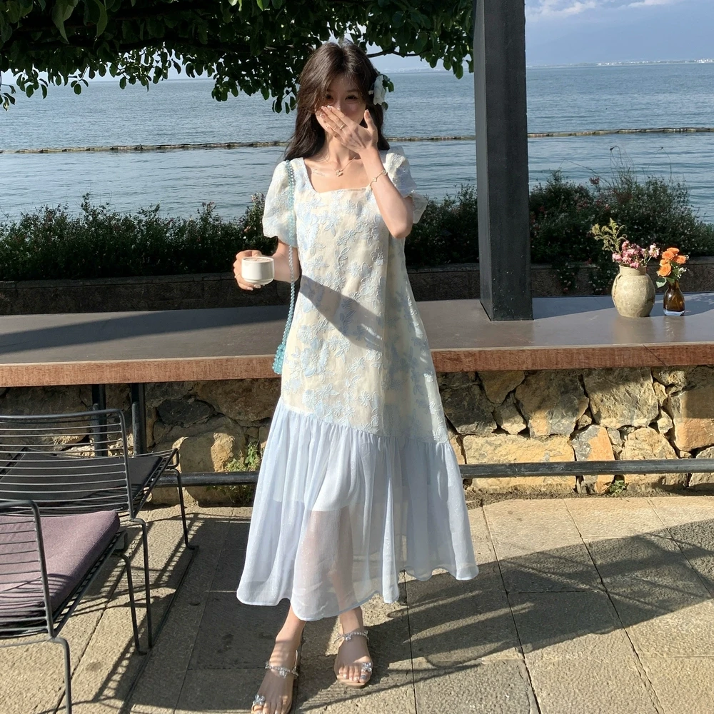 蓝韵蕾丝刺绣印花绝美泡泡袖长裙新款超仙浪漫法式方领连衣裙女夏