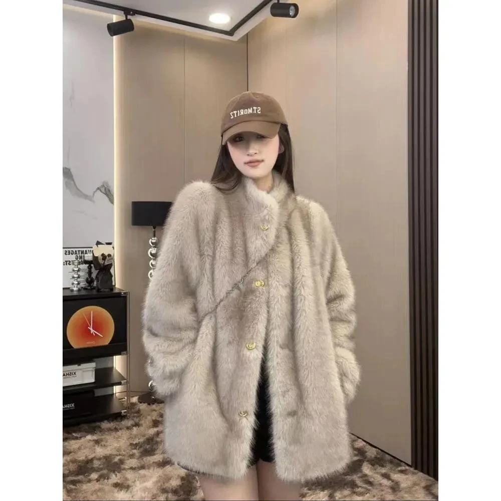 2025秋冬新款托斯卡纳宽松立领皮草连体外衣