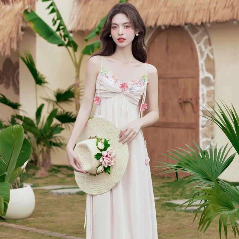 8892 Z法式绝美露背吊带连衣裙2025夏季海边旅游度假穿搭沙滩长裙