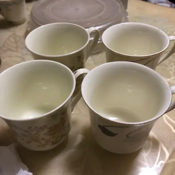 陶瓷小花杯子四只微瑕