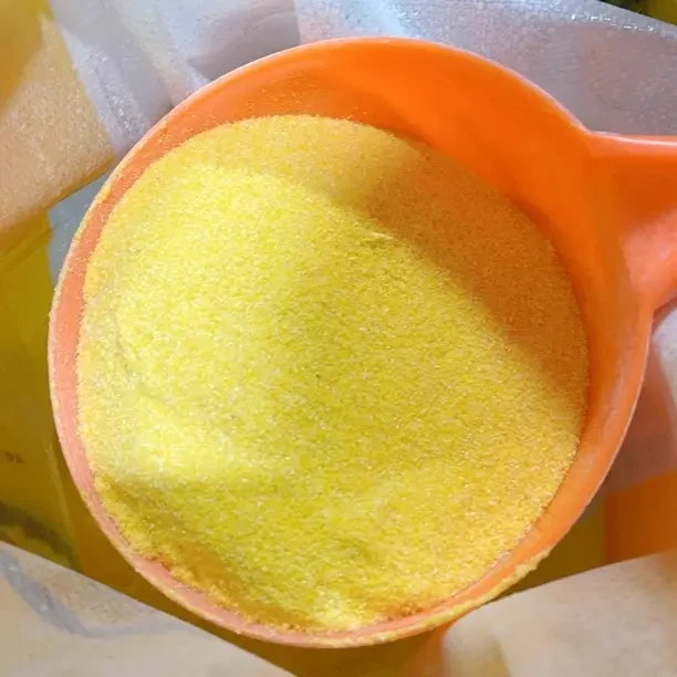 新鲜现磨玉米面可做玉米饼窝头煮粥食用