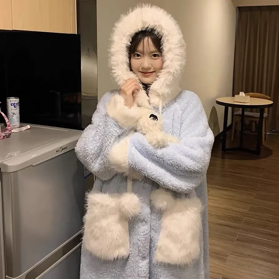 大码蓝色珊瑚绒睡衣女士冬季加厚加绒连帽睡袍可外穿家居服套装