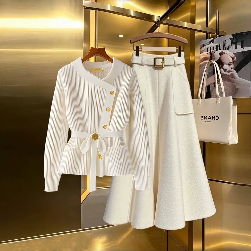 白色针织衫毛衣女2025早春新款轻奢百搭半身裙今年流行爆款两件套