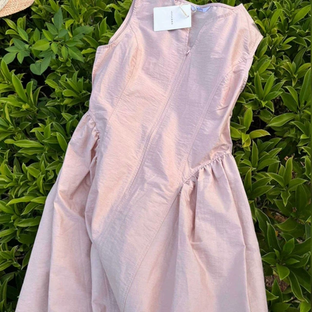 牛X货 巨炸裂！上身立马小蛮腰！粉色v领拉链连衣裙收腰背心裙子