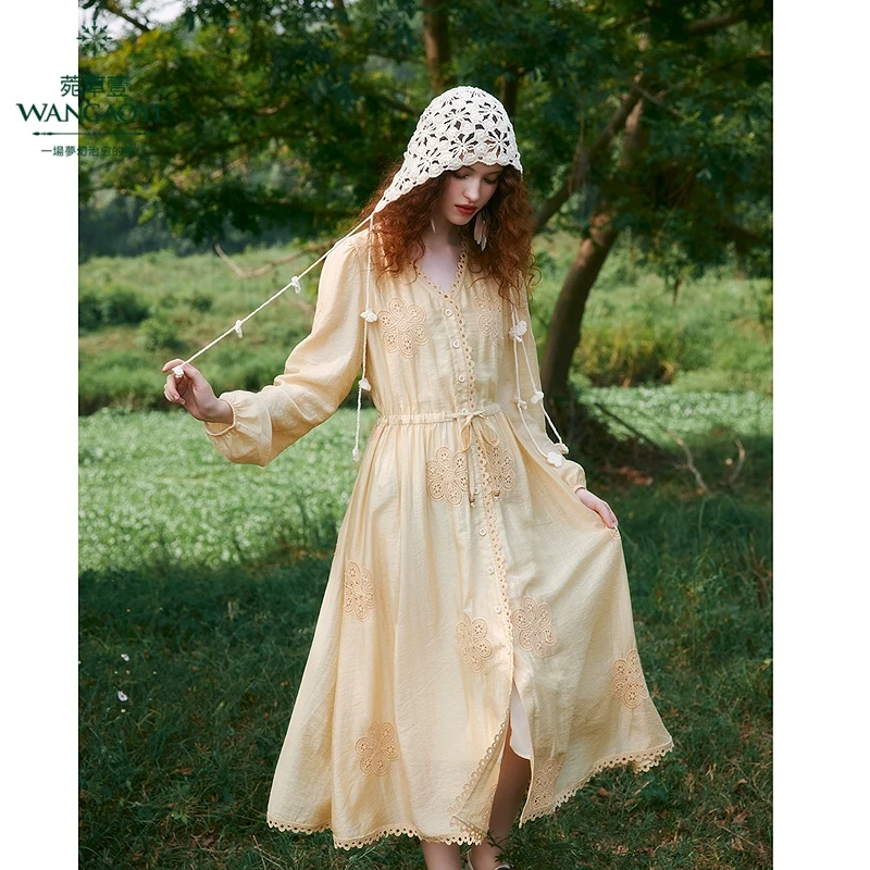 菀壹2025春季新款蕾丝绣花连衣裙女中显瘦v领a字中长裙Q03411519